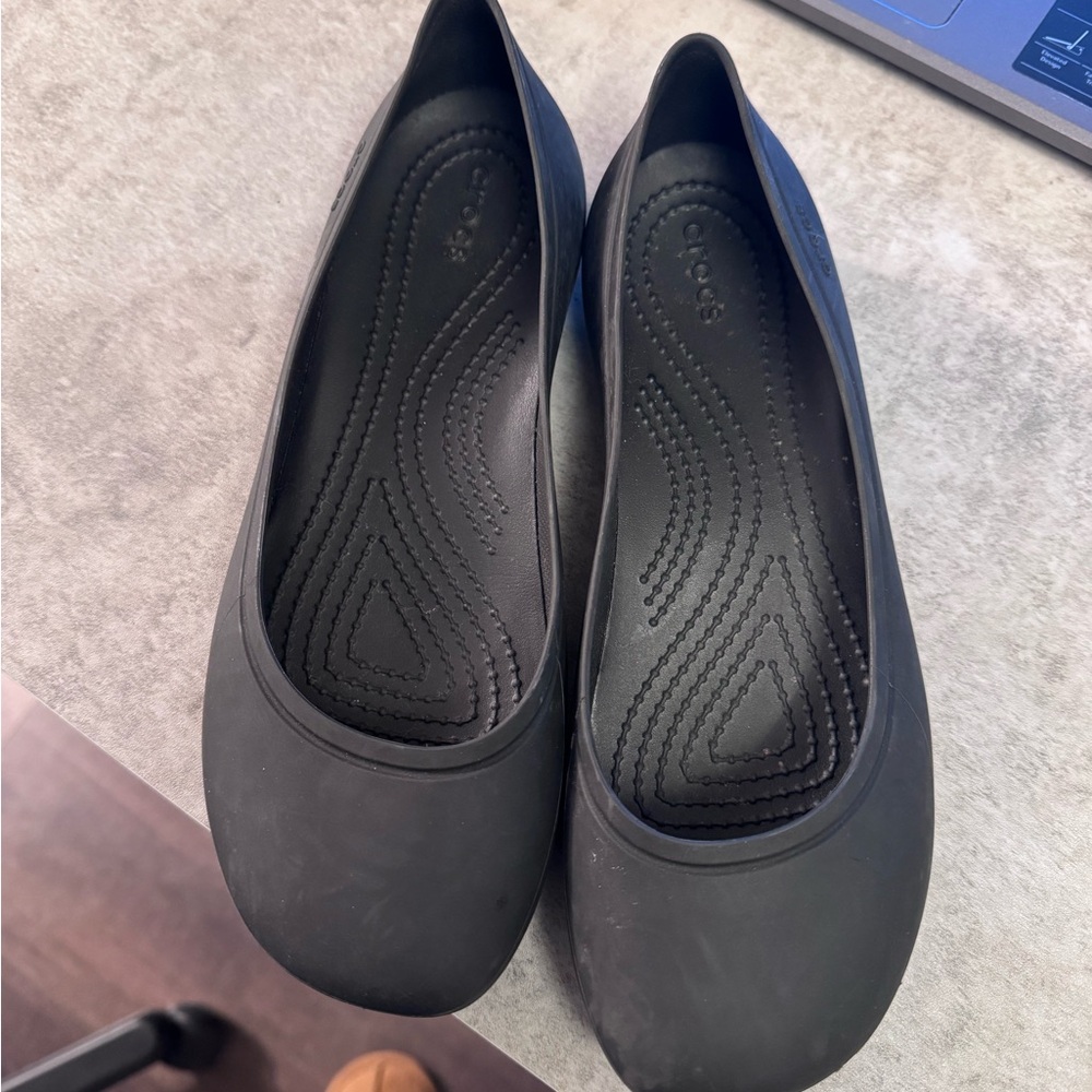 CROCS Women's Black Flats
